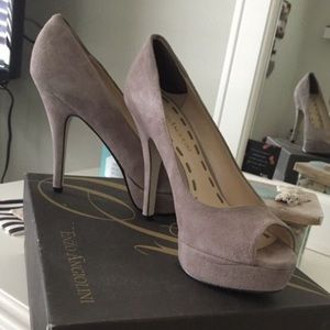 Enzo Angiolini Open toe pumps size 5.5
